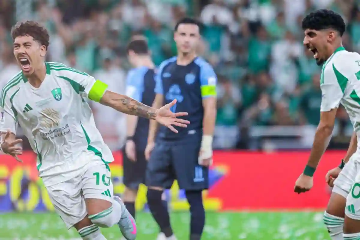 تطورات جديدة بشأن مشاركة نجم الأهلي أمام الهلال في دوري أبطال آسيا
