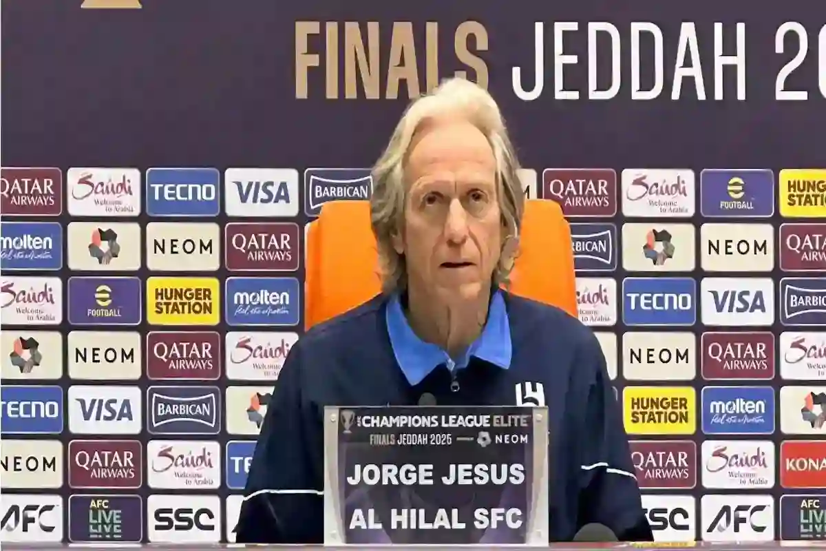 خيسوس يعترف بأخطاءه في فوز الأهلي السعودي بثلاثية في نصف نهائي الآسيوية